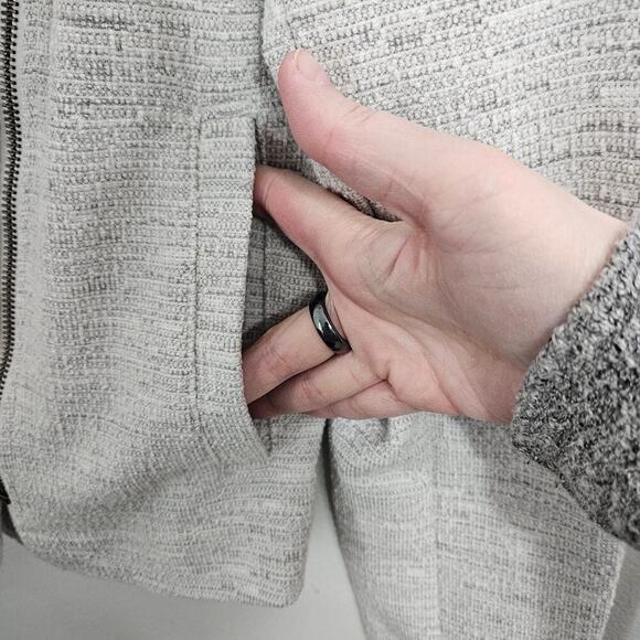 Light Grey Textured Knit Moto Jacket. Asymmetric zip. Size Medium - Picture 4 of 6